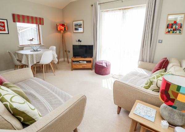 Contemporary apartment